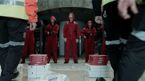 Money Heist: 1x3 .